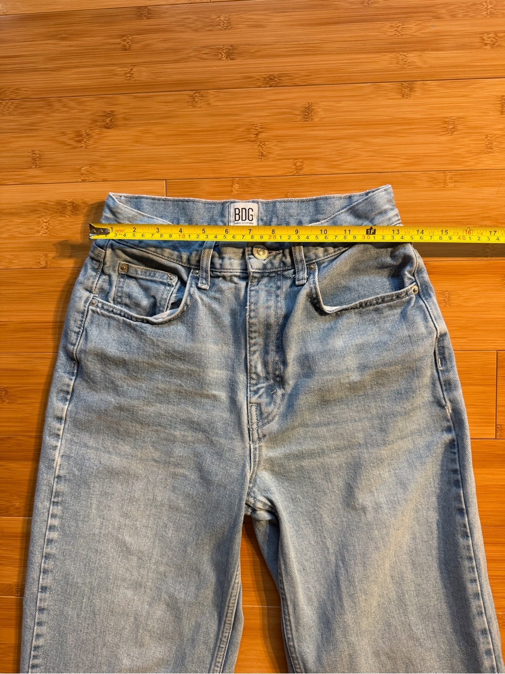 BDG Urban Outfitters High Rise Baggy Jeans Light Wash — Size 27 with 29” Inseam - Picture 8 of 10